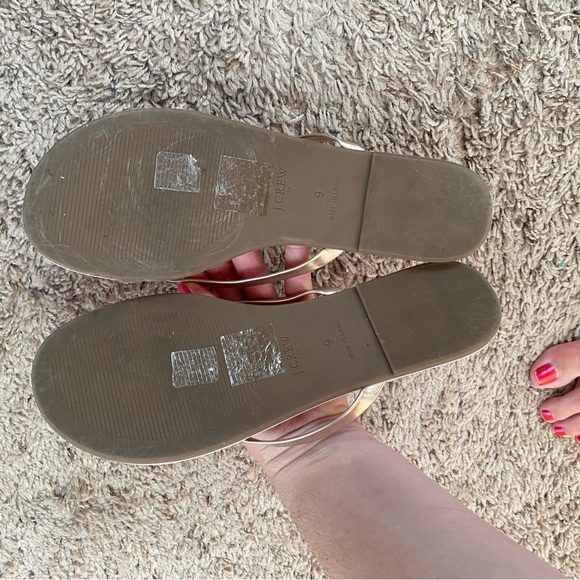 J Crew Factory rose gold flip flops - Picture 2 of 3